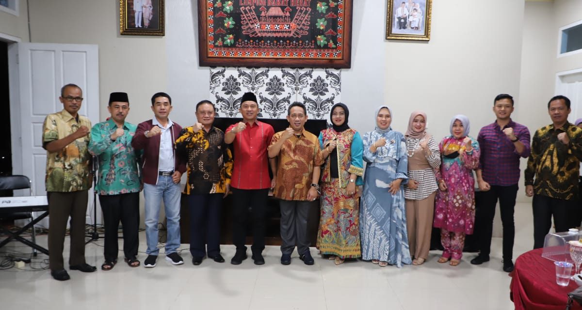 Bupati Parosil dan Wabup Mad Hasnurin lakukan temu pamit dengan Kajari Lampung Barat yang beralih tugas
