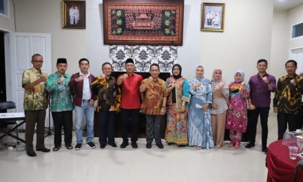 Bupati Parosil dan Wabup Mad Hasnurin lakukan temu pamit dengan Kajari Lampung Barat yang beralih tugas