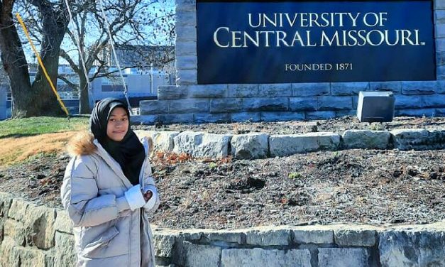 Parosil Bangga! Alumni Siswi SMA Lampung Barat Mendapat Beasiswa di University of Central Missouri Amerika Serikat