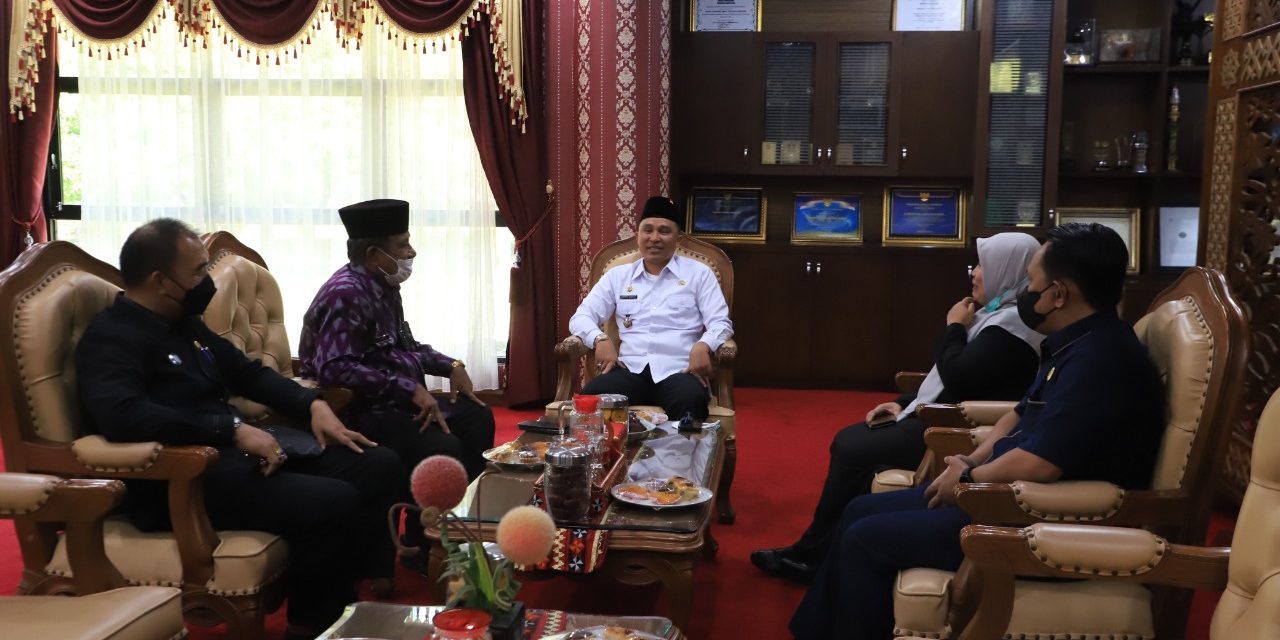 Bupati Parosil Menerima Audiensi Kepala Pengadilan Tinggi Agama Bandar Lampung