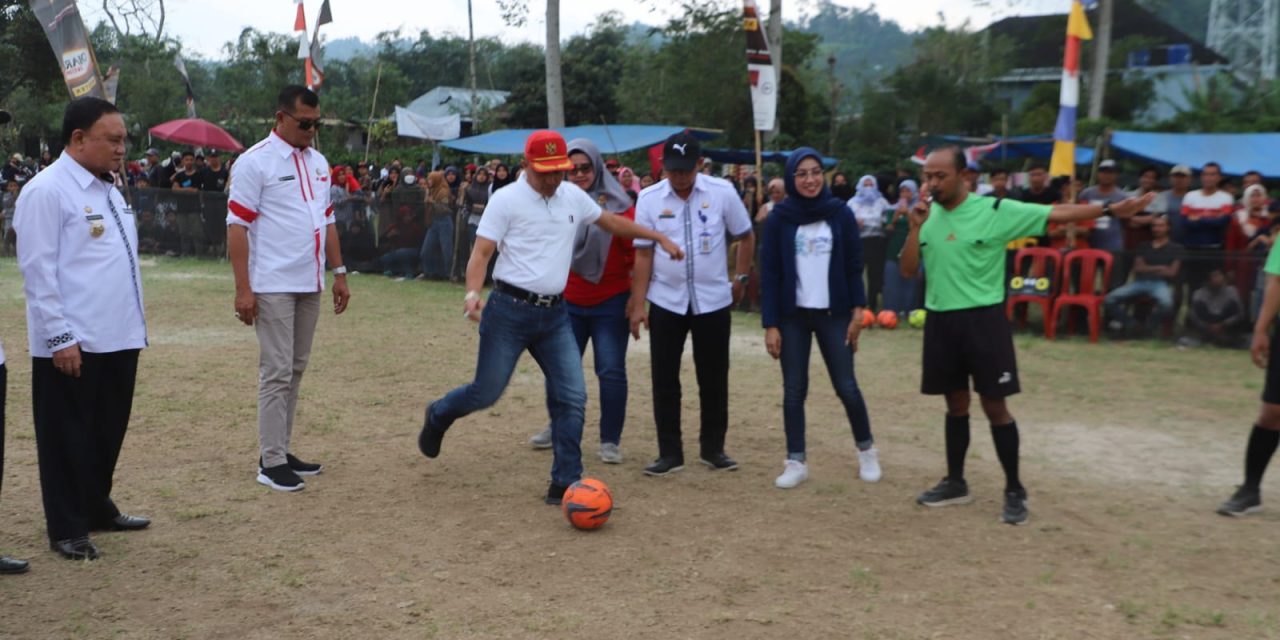 Bupati Parosil tutup turnamen futsal yang diikuti 54 tim dari 15 Kecamatan di Lampung Barat