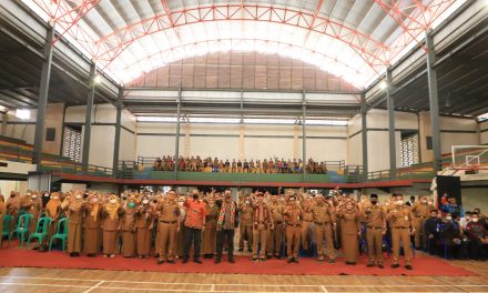 Bupati Lampung Barat Membuka Resmi Seminar Administrasi untuk Meningkatkan Mutu Pendidikan.