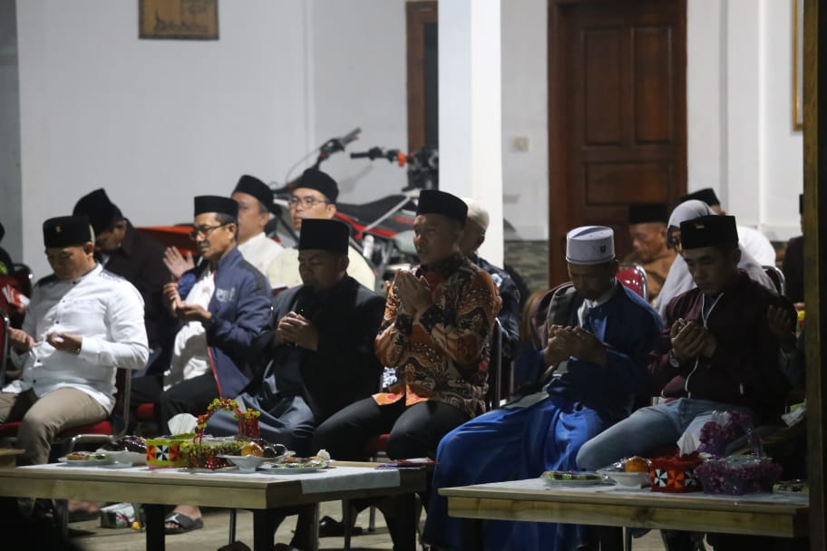 Bupati Lampung Barat Menggelar Pengajian Peringatan Hari Raya Idul Adha 1443H