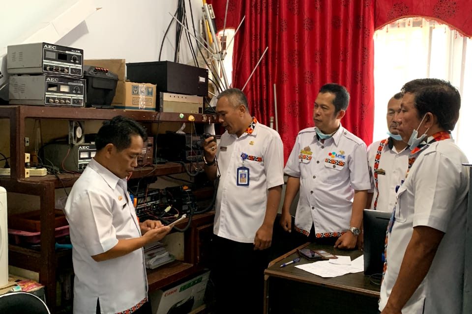 DisKominfo Lambar Lakukan Apel Udara ke 15 Petugas Radio Kecamatan