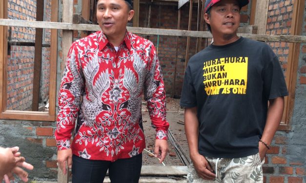 Bupati Parosil Tinjau Kelancaran Pembangunan Rumah Swadaya Penanganan Kemiskinan Extrem