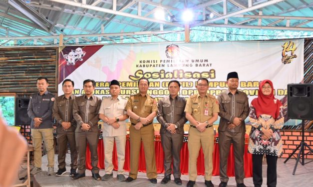 Pj. Bupati Lambar Drs. Nukman, M.M hadiri kegiatan Sosialisasi tentang Daerah Pemilihan dan Alokasi Kursi Anggota Dewan