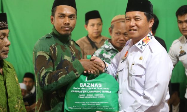 Pemkab Lambar kembali bagikan bantuan paket sembako kepada masyarakat