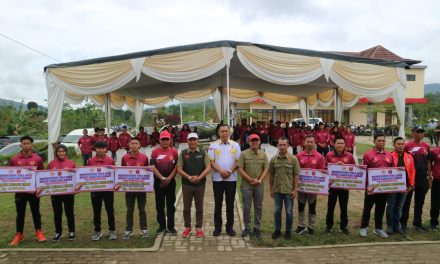 Para Atlet dan Pelatih Peraih Medali di Porprov Lampung IX Terima Tali Asih Dari Pemkab Lampung Barat