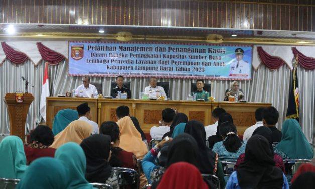 Pemkab Lambar lakukan pelatihan lembaga penyedia layanan bagi perempuan dan anak Tahun 2023.