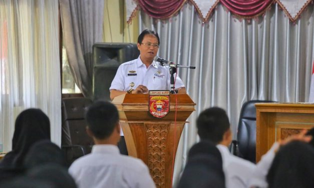 Lantik Tanaga PPPK, Pj. Bupati Lambar Minta Peserta Disiplin dan Pahami Tugas Serta Fungsi.