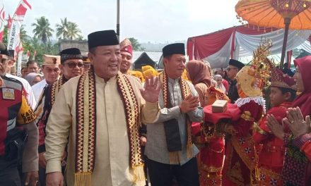 Gubernur Lampung Arinal Djunaidi Hadiri Pengajian bersama ribuan masyarakaat Lampung Barat
