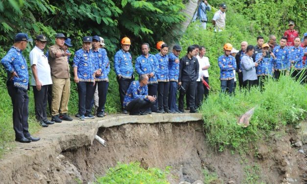 Pj. Bupati Lampung Barat Jawab Keluh Kesah Masyarakat Buay Nyerupa.