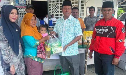 Pj. Bupati Nukman serahkan bahan pokok pangan murah di kecamatan BNS