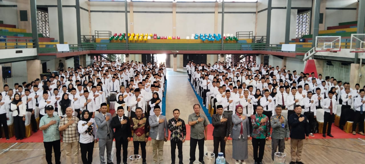 Pj. Bupati Nukman hadiri pelantikan 408 anggota PPS Kabupaten Lampung Barat