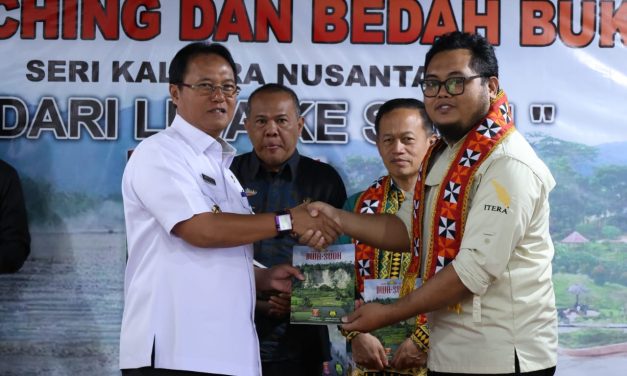 Pj. Bupati Nukman Apresiasi Peluncuran Buku Seri Kaldera Nusantara Dari Liwa Ke Suoh