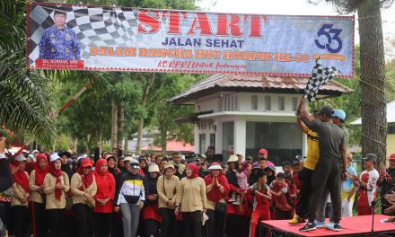 Pj. Bupati Nukman Merayakan Hut Ke-53 Korpri Bersama Ratusan Pelajar.