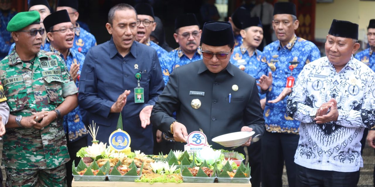 Pj. Bupati Nukman Pimpin Upacara Peringatan Hari Kopri, Kesehatan Nasional, PGRI dan Hari Cinta Puspa