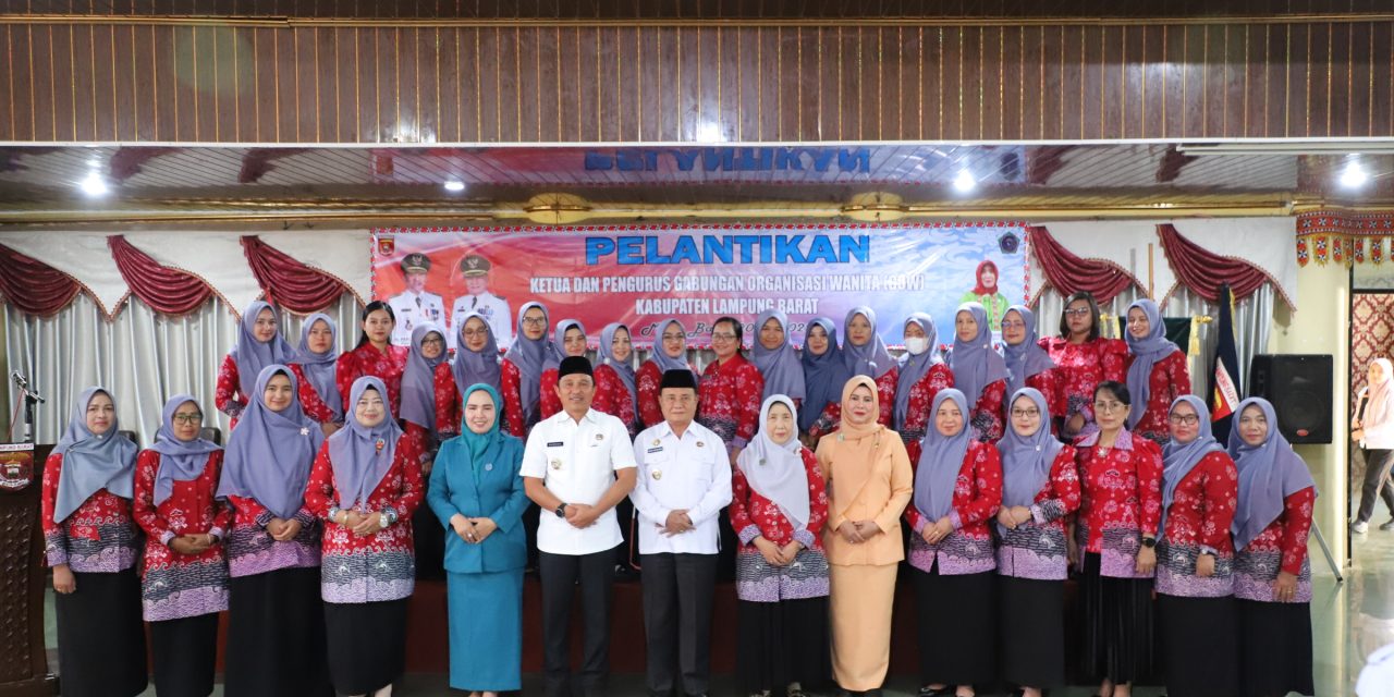 Bupati Parosil Mabsus Lantik Pengurus GOW Lampung Barat 2025–2029, Tekankan Peran Strategis Perempuan